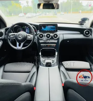 Mercedes-Benz C180 2021 Black