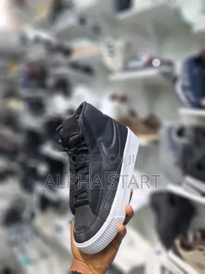 Photo -  New Arrival  
 Nike Blazer 
 Made in Vietnam