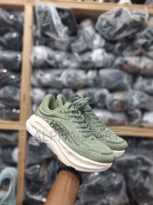 Photo -  New Arrival  
 Hoka Comfort Sneakers 
 Made in Vietnam