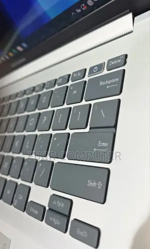 New Laptop Asus ZenBook UX430UQ 16GB Intel Core I7 SSD 512GB