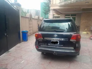 Toyota Land Cruiser 4.5 V8 TD STD 2011 Black