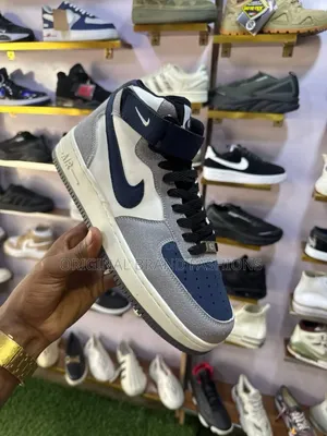 Photo - Nike Air Force 1 Mid Sniker