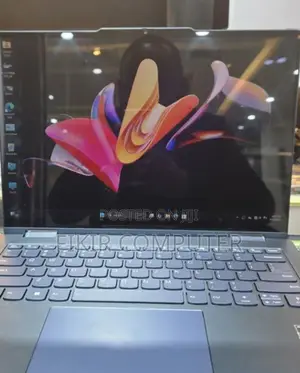 Photo - New Laptop Lenovo ThinkPad Yoga 16GB AMD Ryzen 7 SSD 1T