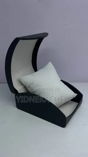 Photo - Small Watch Box