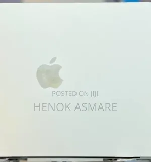 New Laptop Apple MacBook 16GB Apple M4 SSD 256GB