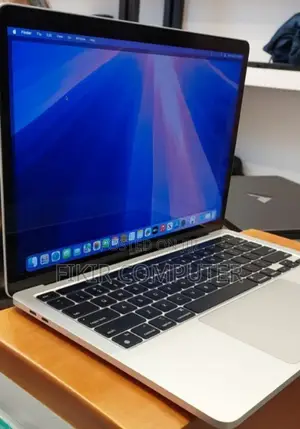New Laptop Apple MacBook Pro 2020 16GB Apple M1 Pro SSD 512GB