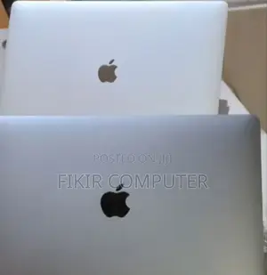 Photo - New Laptop Apple MacBook Pro 2017 16GB Intel Core I7 SSD 256GB