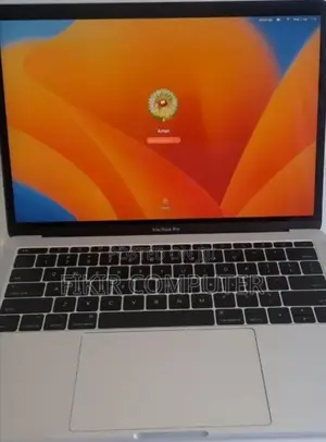 New Laptop Apple MacBook Pro 2017 8GB Intel Core I5 SSD 128GB