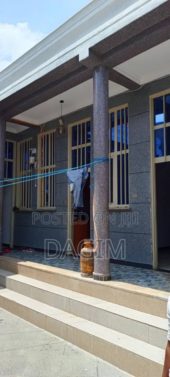 4bdrm House in Dukem City, Akaky Kaliti for sale