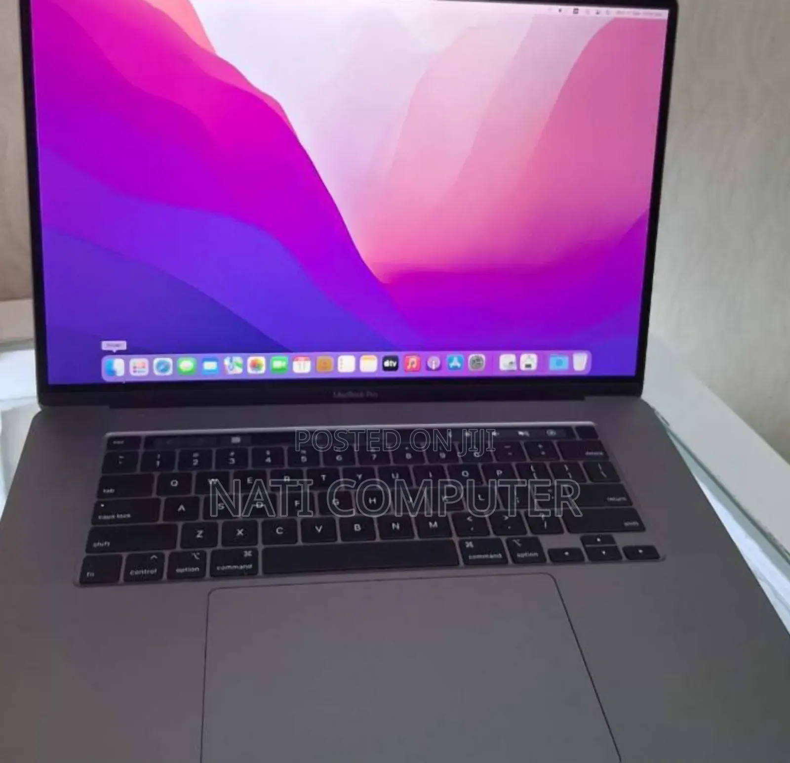 New Laptop Apple MacBook Pro 2019 16GB AMD Ryzen 5 SSD 512GB