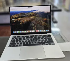 New Laptop Apple MacBook Pro 8GB Apple M3 SSD 512GB