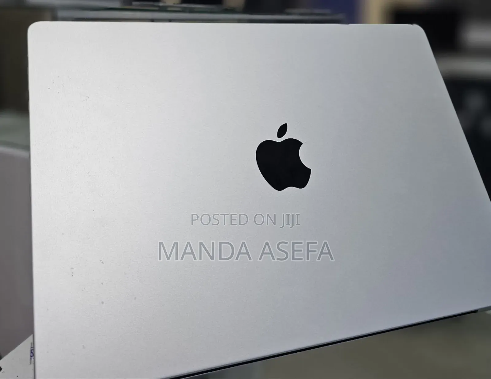 New Laptop Apple MacBook Pro 8GB Apple M3 SSD 512GB