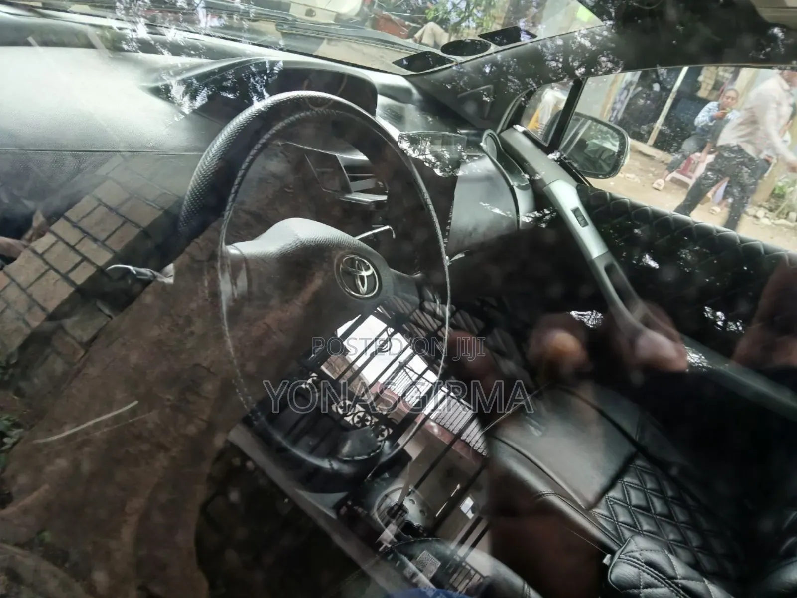 Toyota Yaris 2010 Red