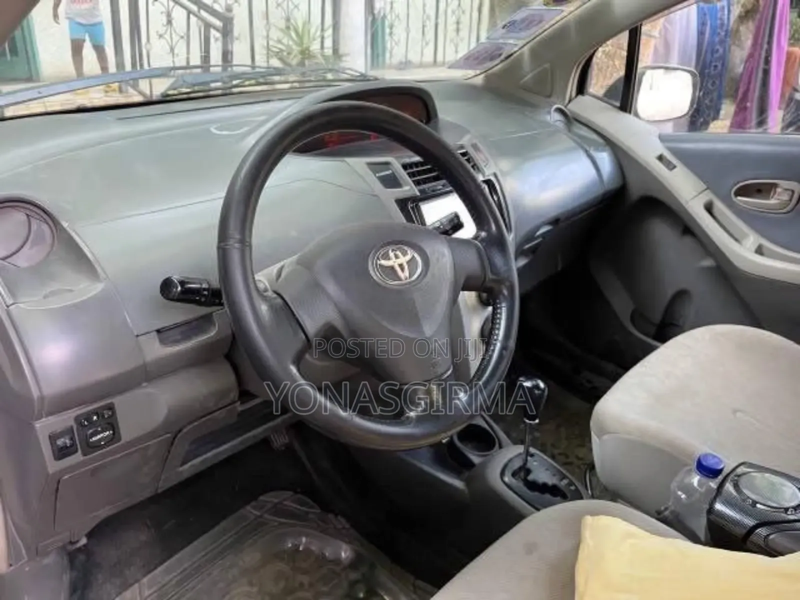 Toyota Yaris 2010 Red