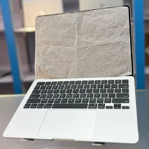 New Laptop Apple MacBook Air 16GB Apple M4 SSD 256GB
