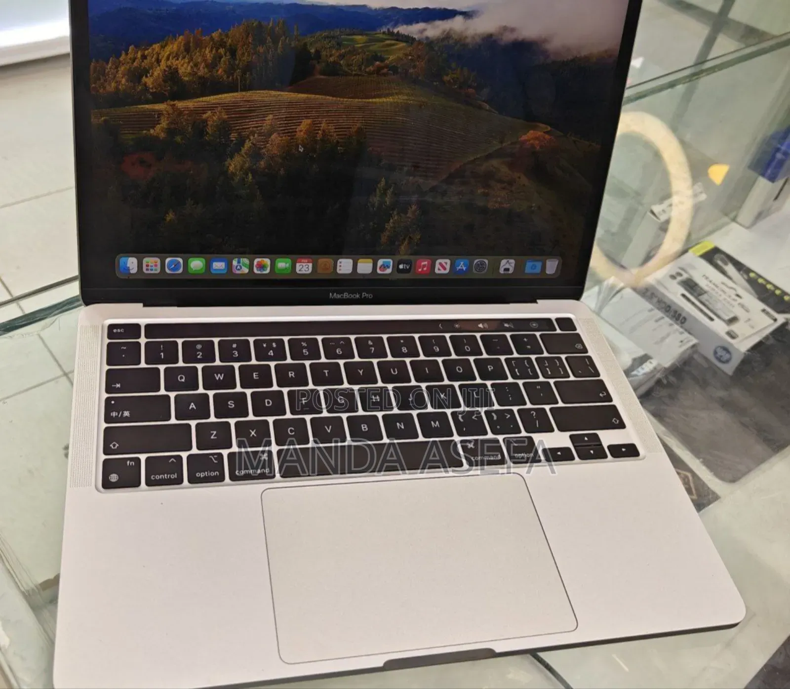New Laptop Apple MacBook Pro M1 8GB Apple M1 Pro SSD 256GB