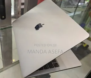 New Laptop Apple MacBook Pro M1 8GB Apple M1 Pro SSD 256GB