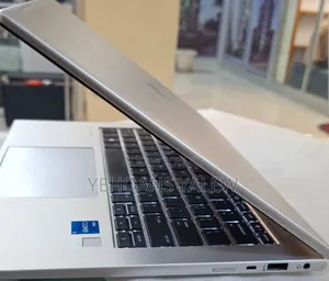 New Laptop HP EliteBook 860 G10 16GB Intel Core I5 SSD 1T
