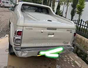 Toyota Hilux 2015 Silver