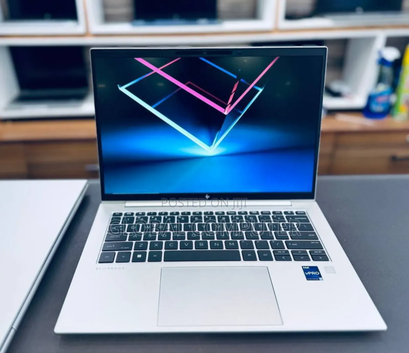 New Laptop HP EliteBook 840 G10 16GB Intel Core I7 SSD 512GB