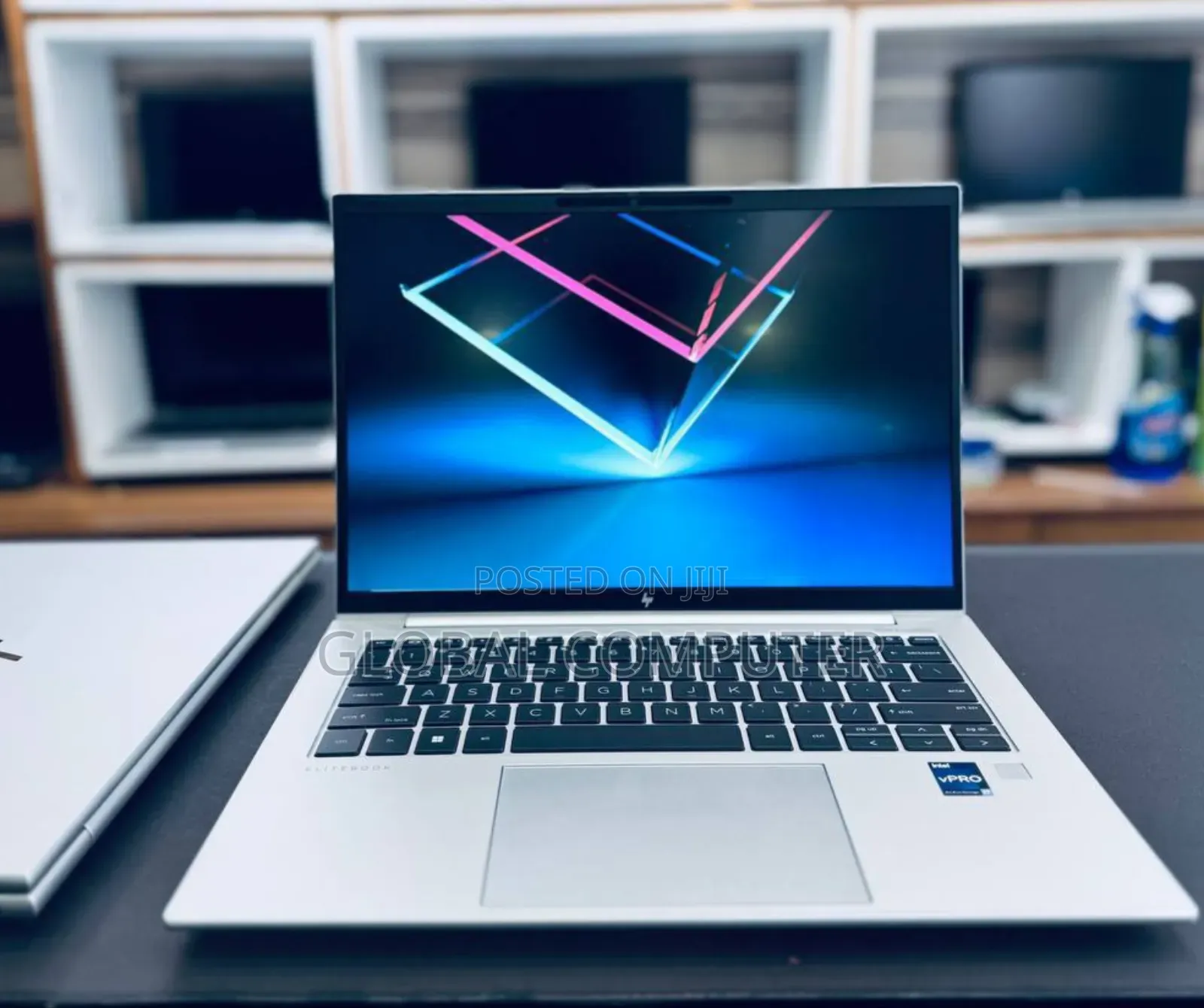 New Laptop HP EliteBook 840 G10 16GB Intel Core I7 SSD 512GB