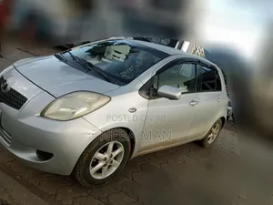 Toyota Yaris 1.0 2006 Silver
