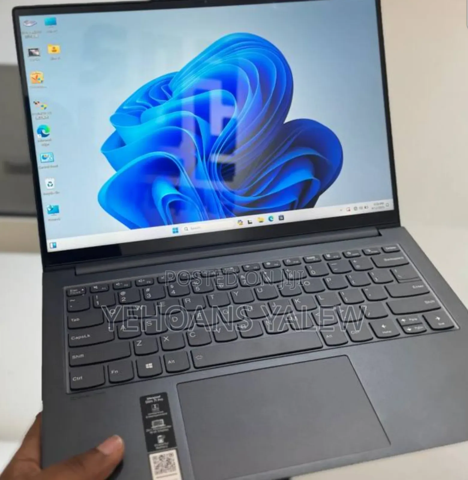 New Laptop Lenovo Yoga 7i 16GB Intel Core I7 SSD 512GB