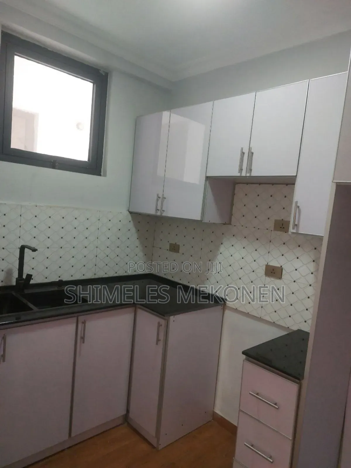 Furnished 2bdrm Apartment in ኖህ, Yeka for sale