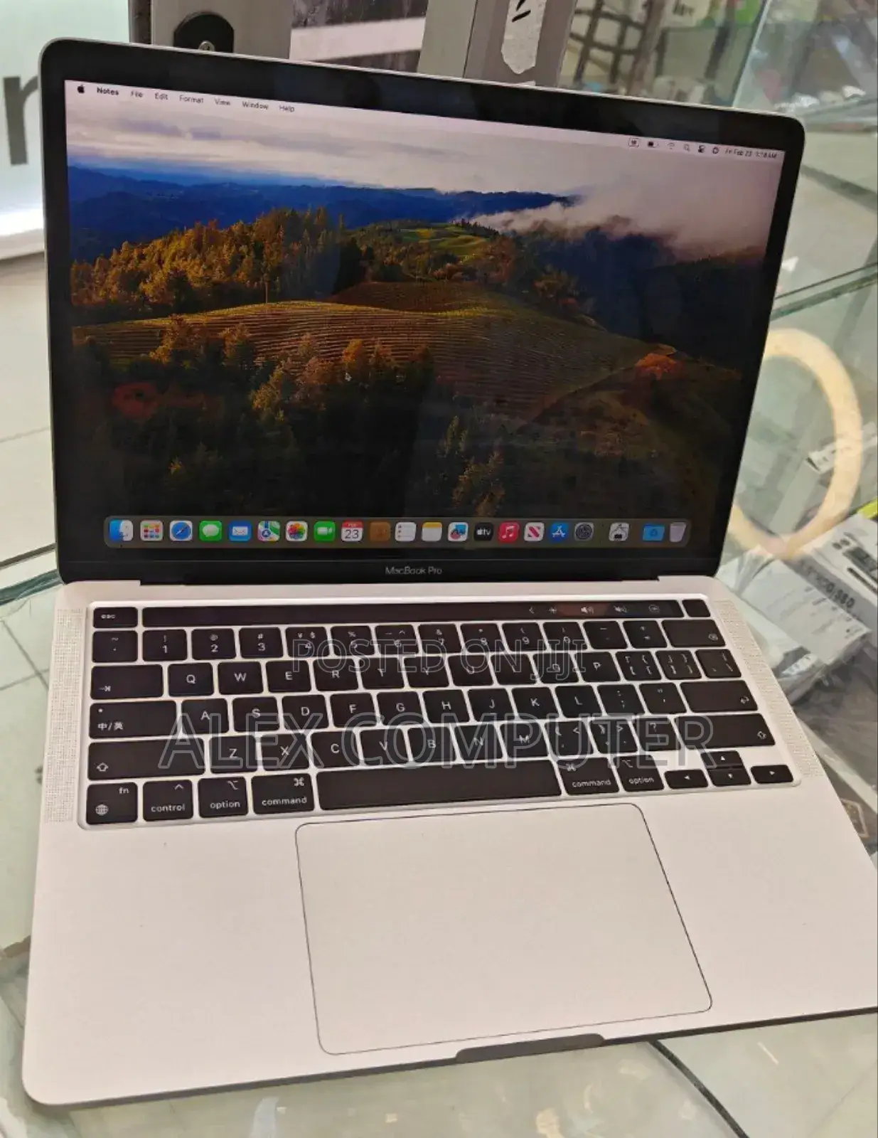 New Laptop Apple MacBook Pro M1 8GB Apple M1 SSD 256GB