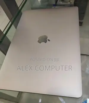 New Laptop Apple MacBook Pro M1 8GB Apple M1 SSD 256GB