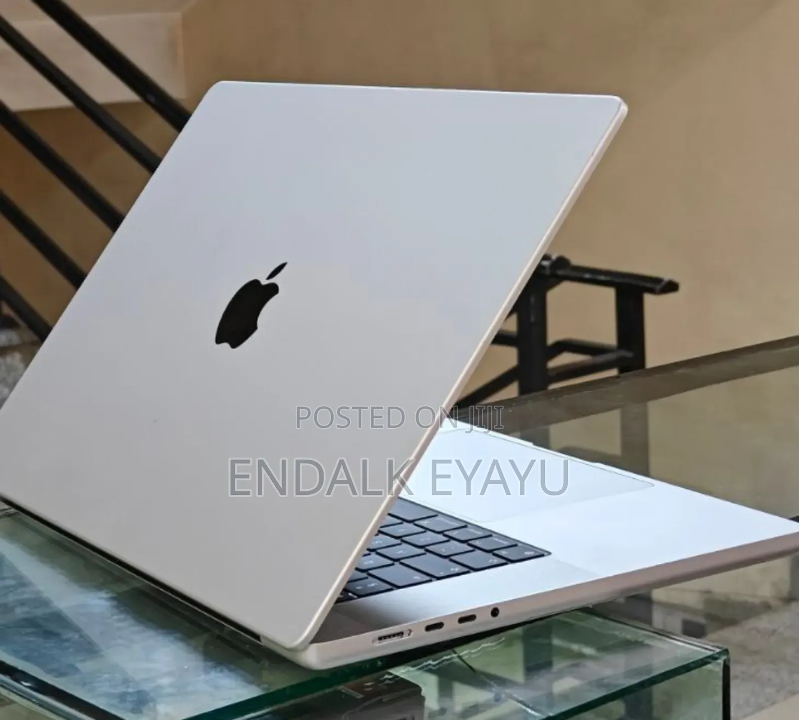 New Laptop Apple MacBook Pro M1 16GB Apple M1 Pro SSD 1T