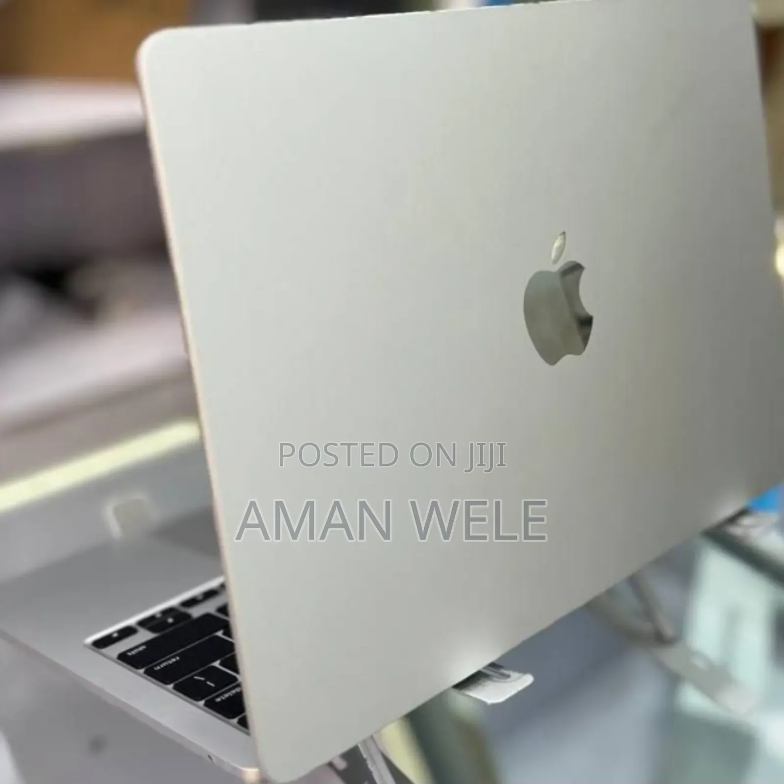 New Laptop Apple MacBook Air 2025 M4 13-Inch 16GB Intel SSD 256GB