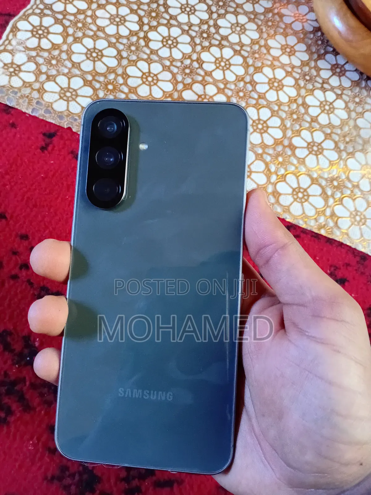 New Samsung Galaxy A56 256 GB Gray