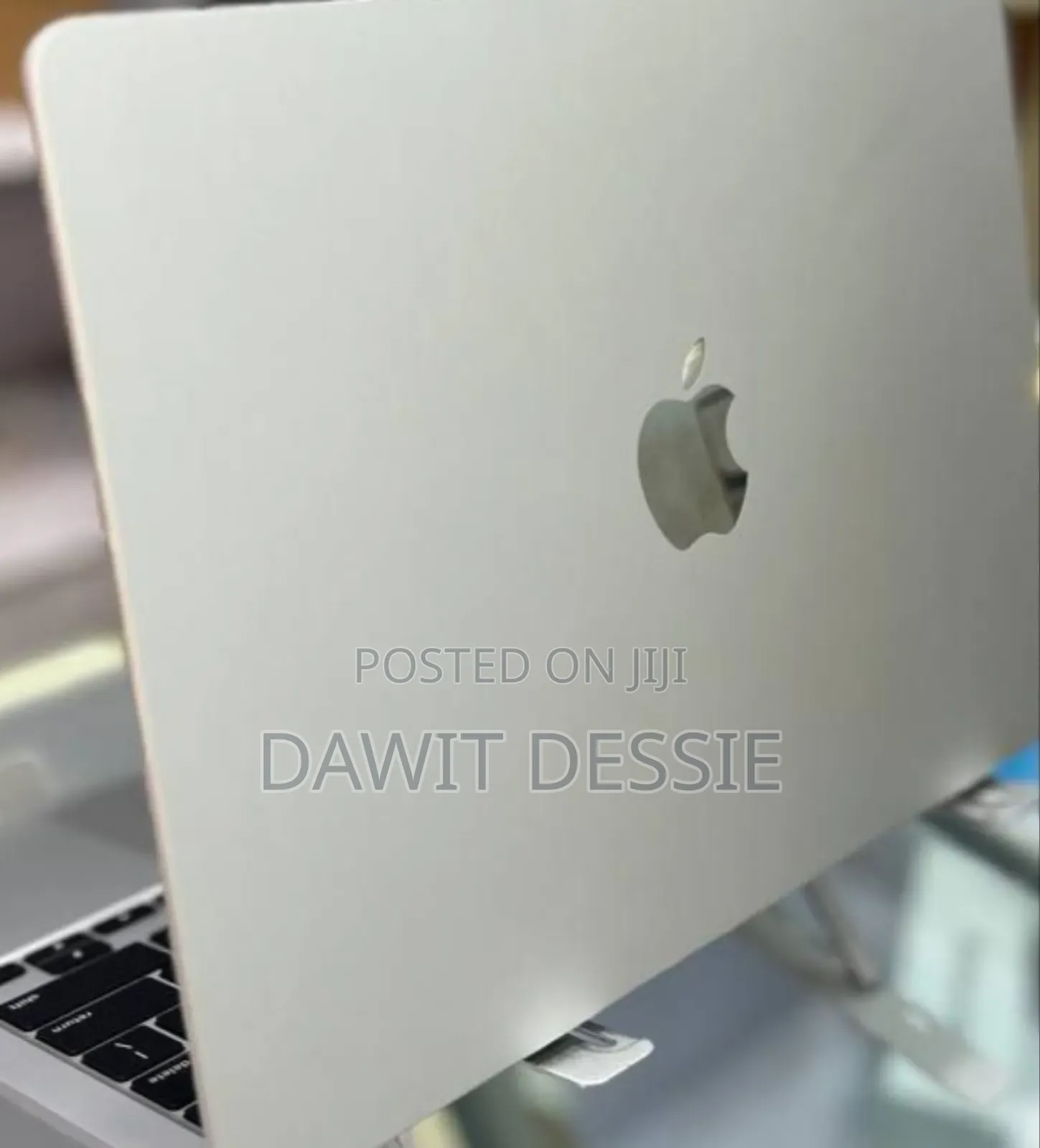 New Apple MacBook Air 2025 M4 13-Inch 16GB Intel Core M SSD 256GB