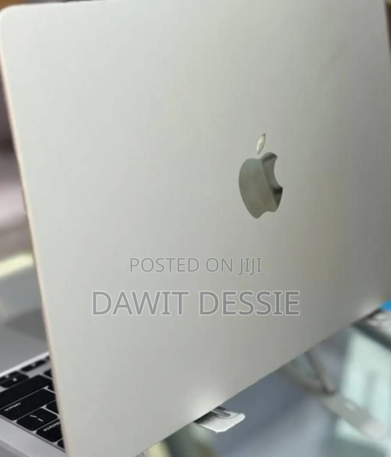 New Apple MacBook Air 2025 M4 13-Inch 16GB Intel Core M SSD 256GB