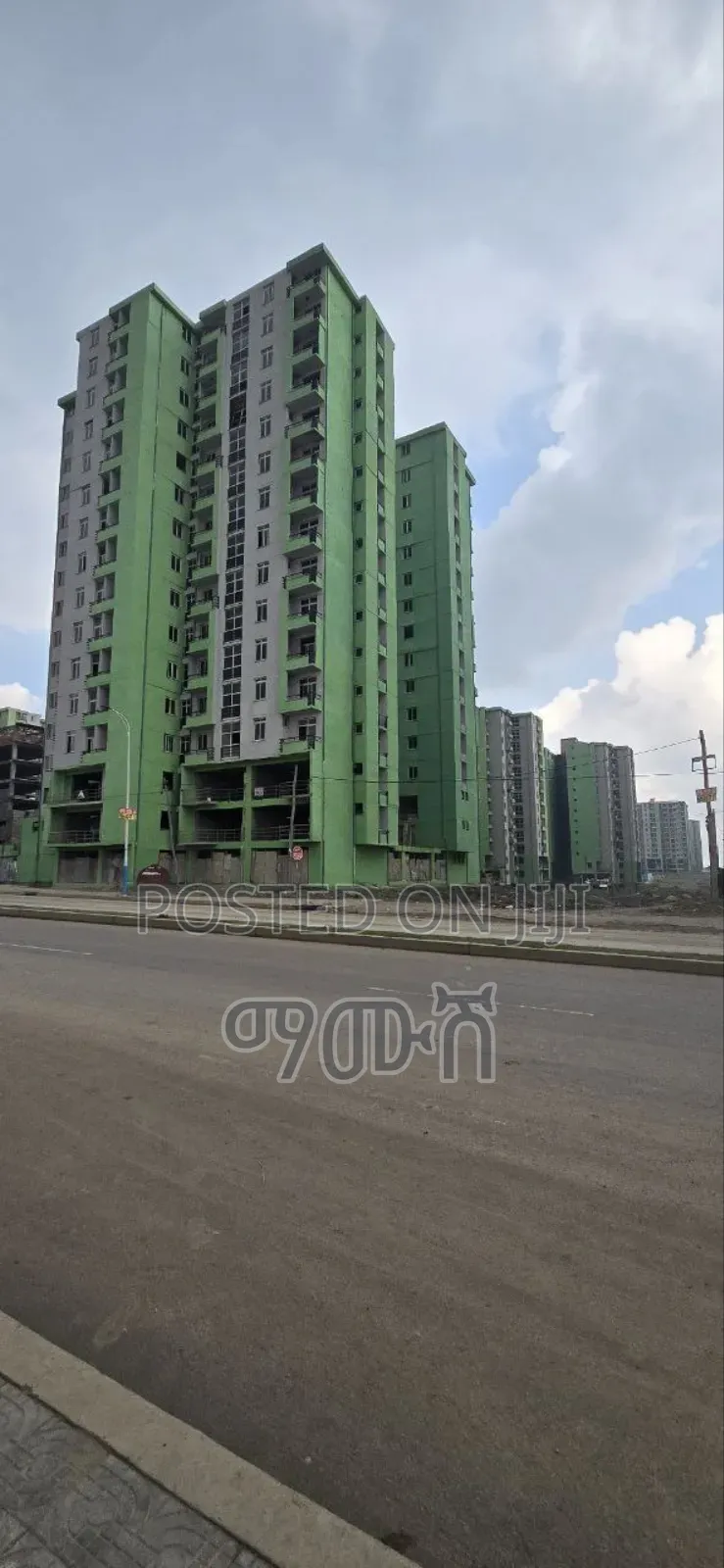 2bdrm Condo in አያት 40/60 ኮንዶሚኒየም, Bole for sale