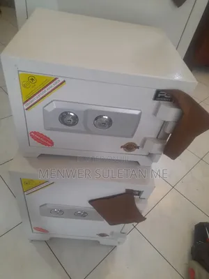 ብር እና ፋይል ማስቀመጫ ካዝና