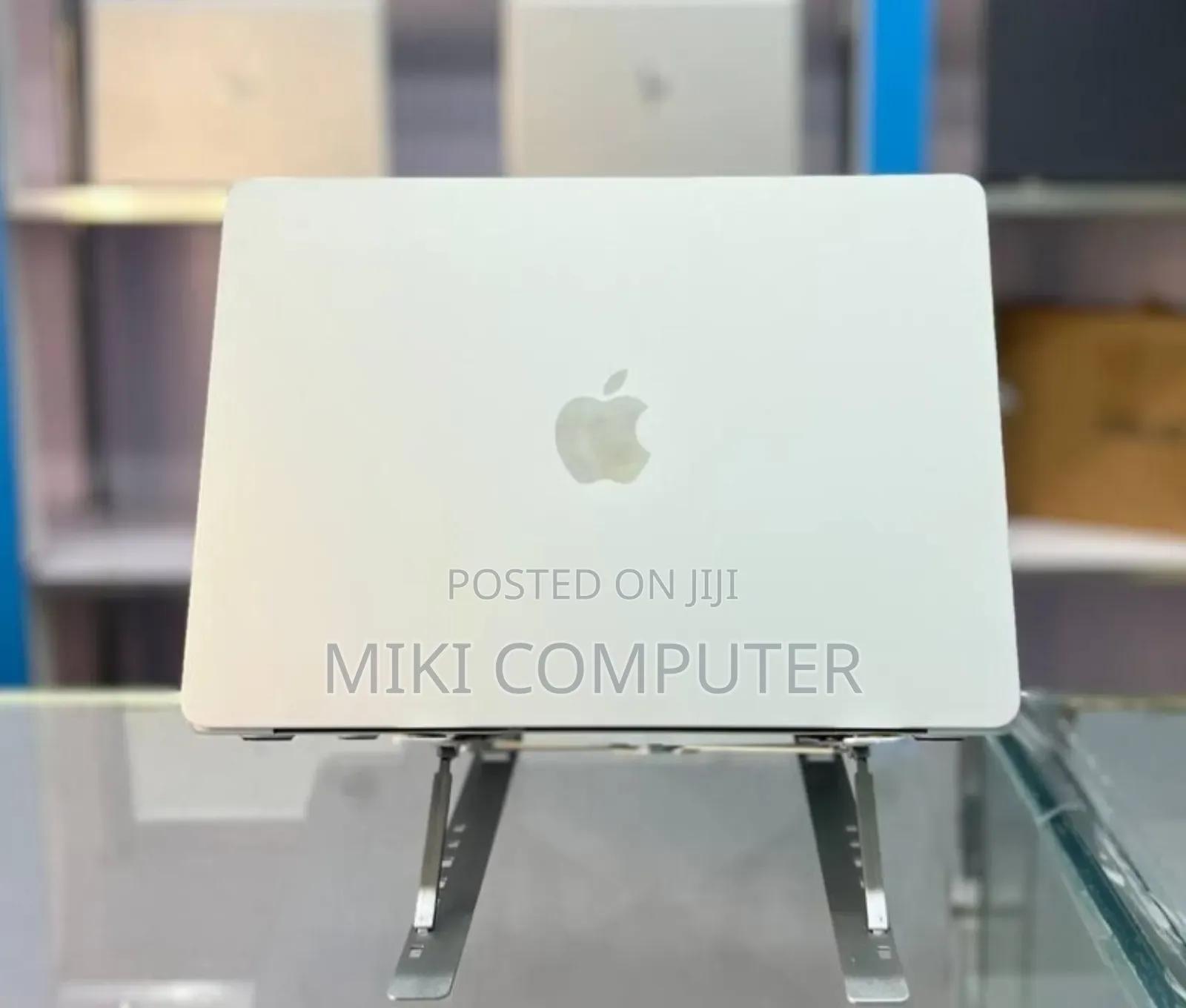 New Laptop Apple MacBook Air 2025 M4 15-Inch 16GB Intel SSD 256GB