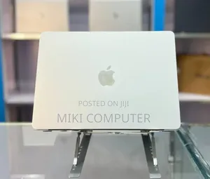 New Laptop Apple MacBook Air 2025 M4 15-Inch 16GB Intel SSD 256GB