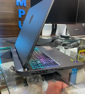 New Laptop MSI Vector 16 HX AI A2XWIG 16GB Intel Core Ultra 7 SSD 1T