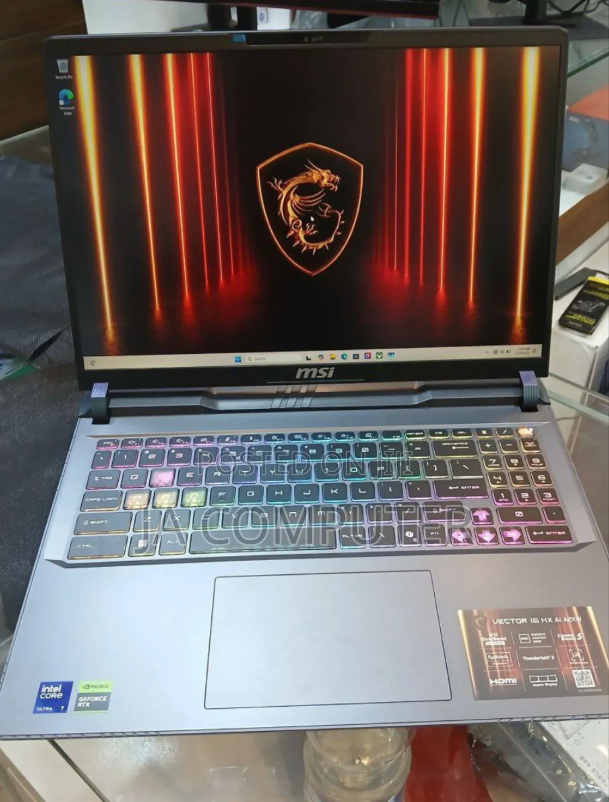 New Laptop MSI Vector 16 HX AI A2XWIG 16GB Intel Core Ultra 7 SSD 1T