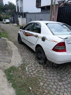 Toyota Corolla 2003 White