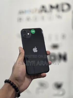 Photo - New Apple iPhone 11 128 GB Black