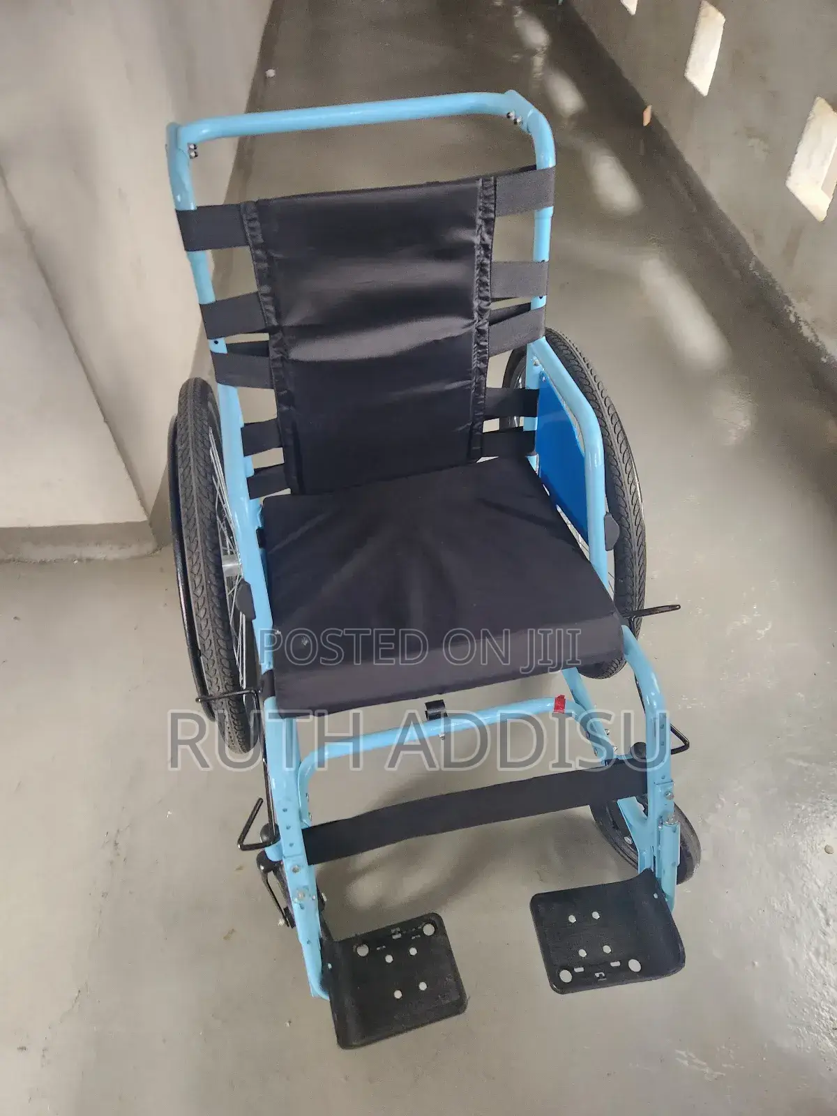 Non Foldable High Strength Comfortable Wheelchair痛苦wheelchair Almunium
