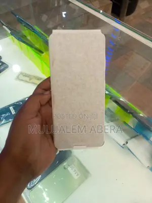 Photo - New Samsung Galaxy A06 64 GB Bronze