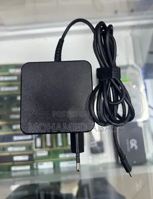 Photo - Lenovo Type C Charger
