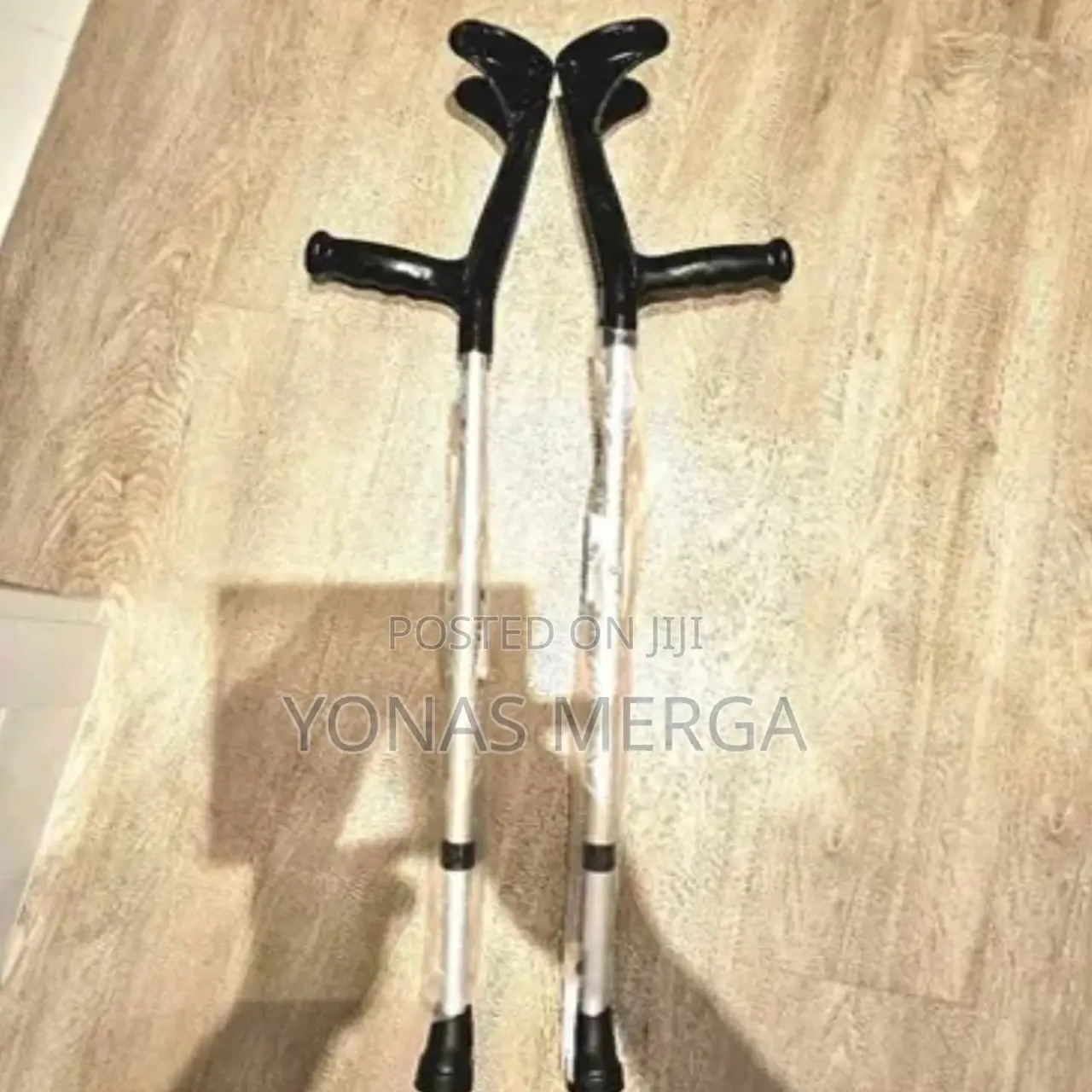 Balance; The Elbow Crutches阻፹maximum Load Capacity: 150kg/270(Lb)