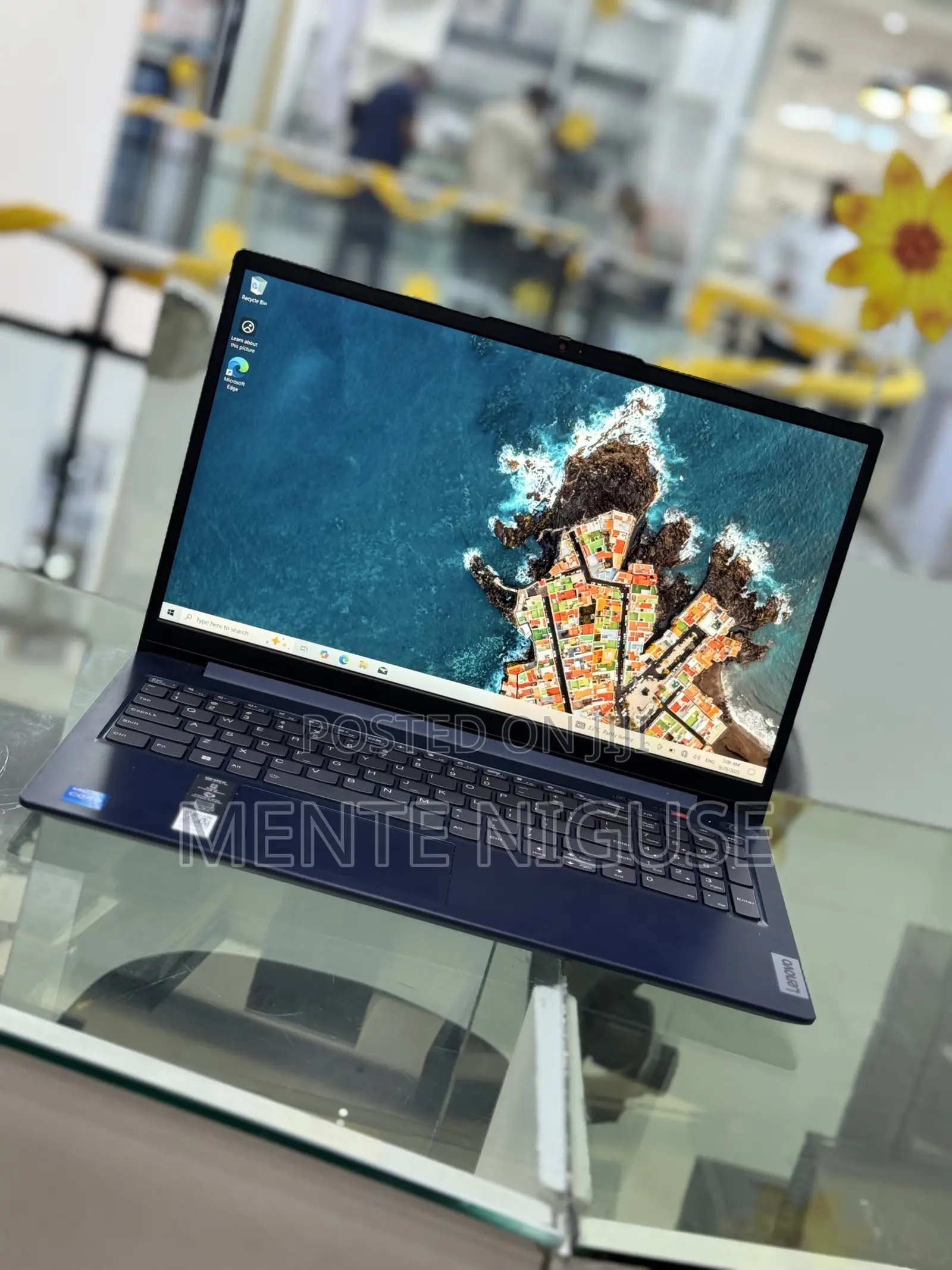 New Laptop Lenovo IdeaPad 300 8GB Intel Core I5 SSD 512GB