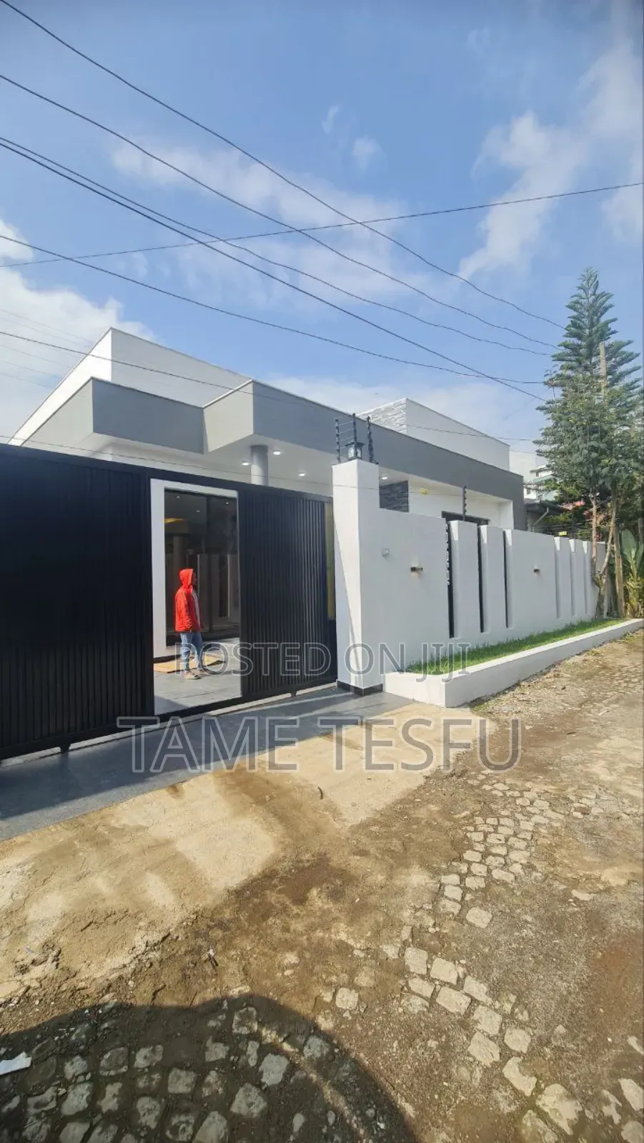 Furnished 5bdrm Villa in ሀያት ዞን, Bole for sale