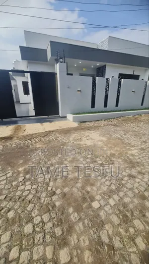 Furnished 5bdrm Villa in ሀያት ዞን, Bole for sale